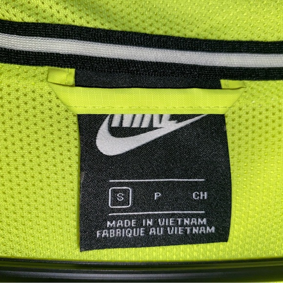 Men’s Small Nike Windbreaker For Sale - Picture 3 of 4